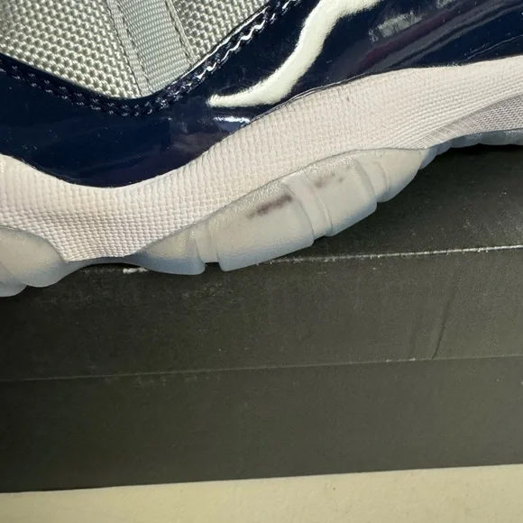 Jordan 11 Georgetown low - Picture 2 of 8
